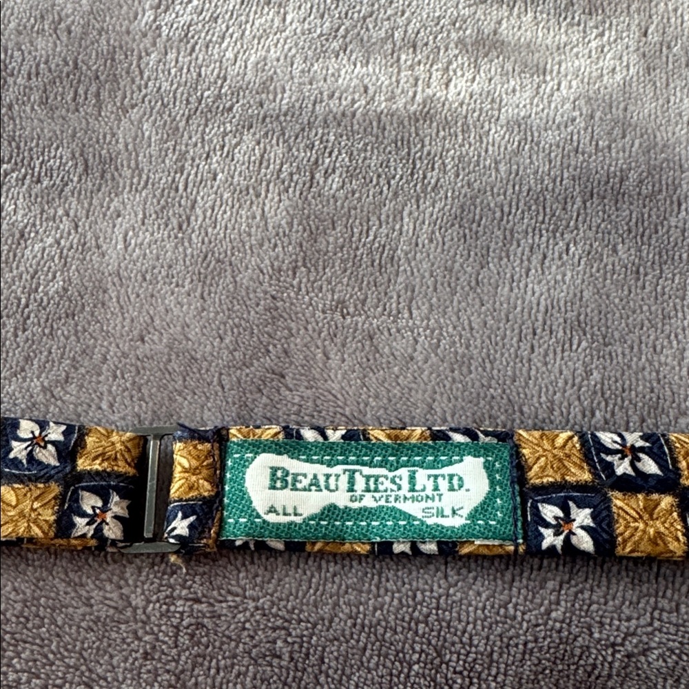 VINTAGE BeauTies Ltd Bowtie